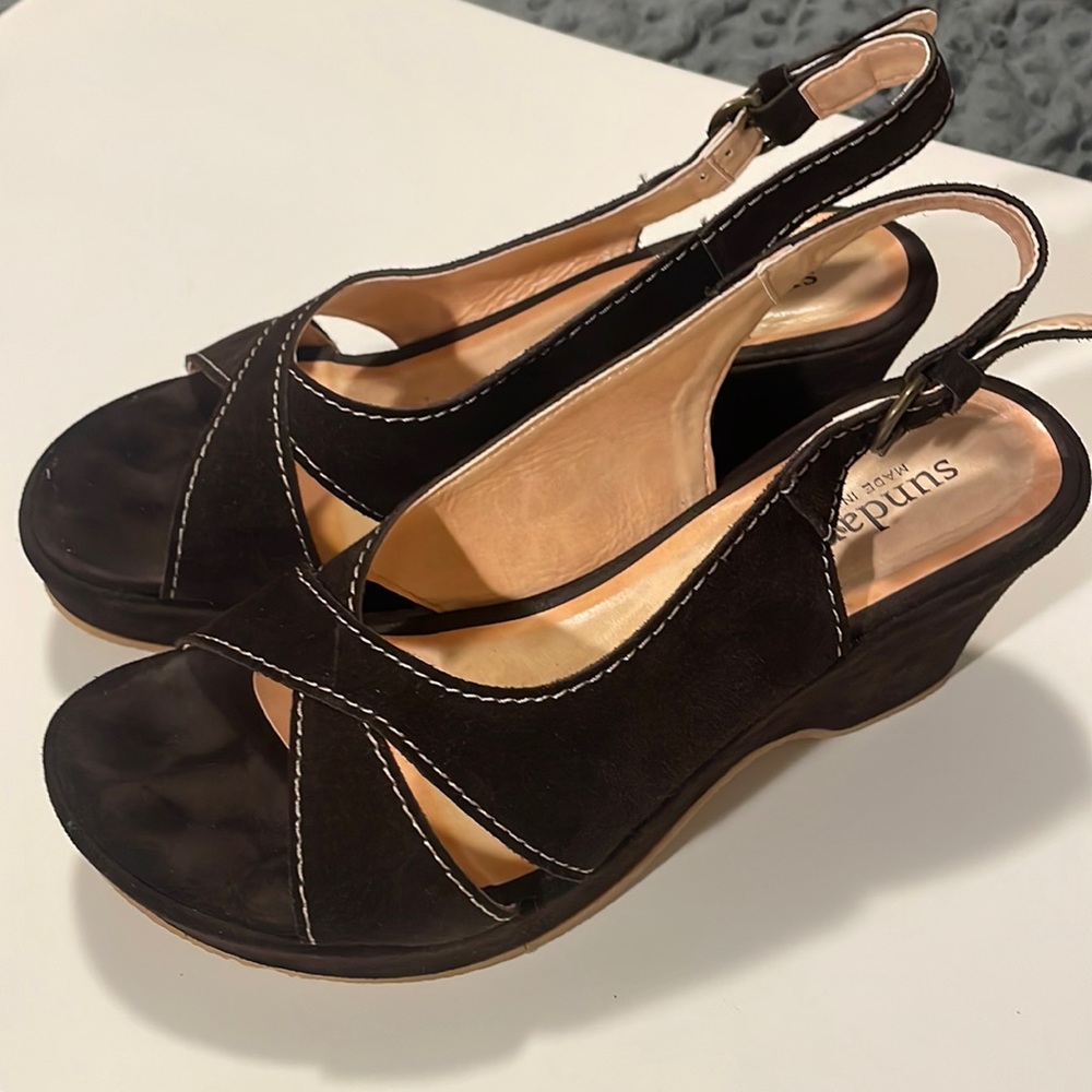 Sundance Catalog Pumps